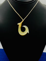 Traditional Polynesian Hook Pendant (Pearl Shell)
